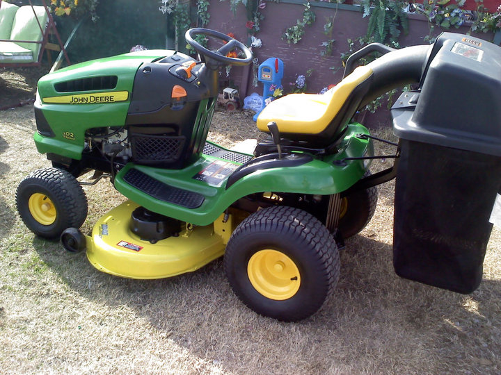 John Deere 102